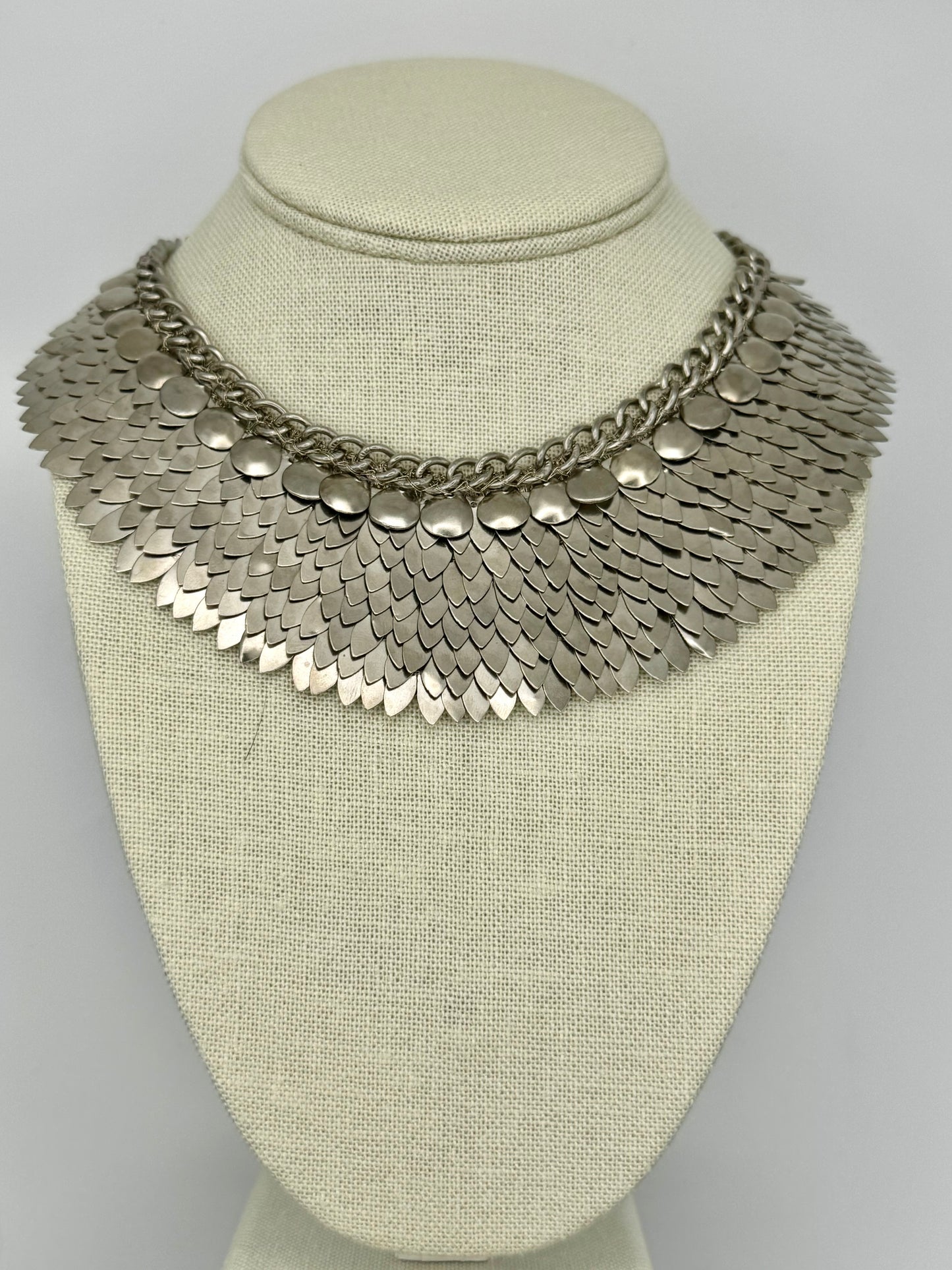 Threaded Elegance Necklace